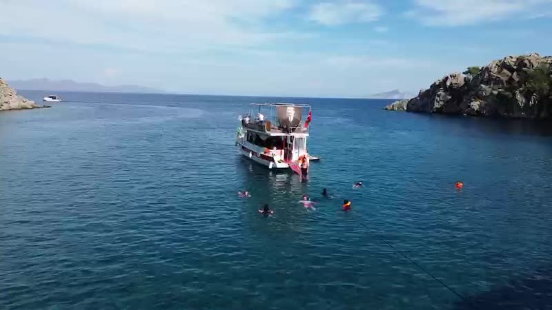 Datça grup tekne turu — koyda yüzme molası