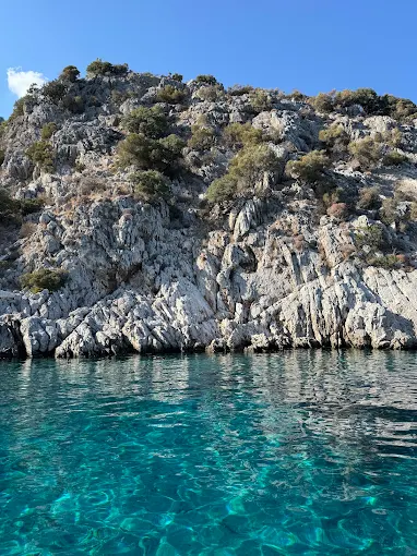 İncirli İn Koyu — Datça saklı koylar